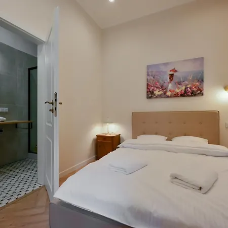 Rentplanet - Plac Matejki * Krakkó
