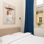 Rentplanet - Plac Matejki Krakau