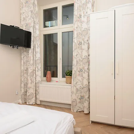 Rentplanet - Plac Matejki Krakow