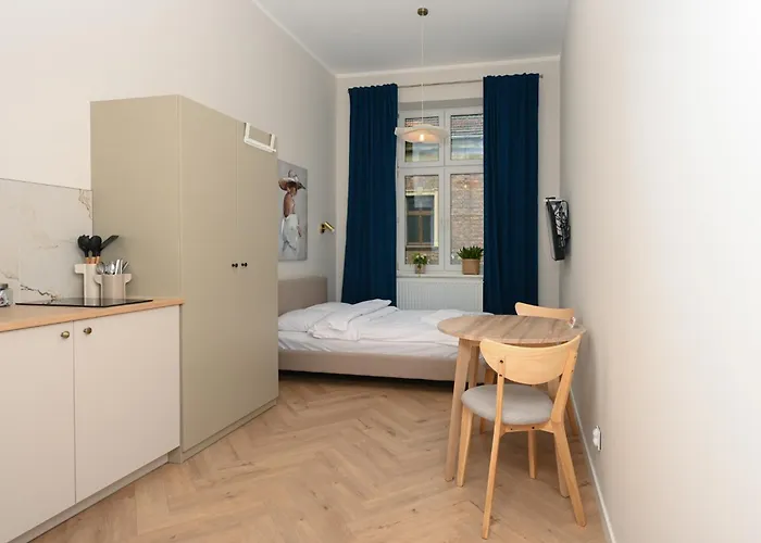 Rentplanet - Plac Matejki Διαμέρισμα